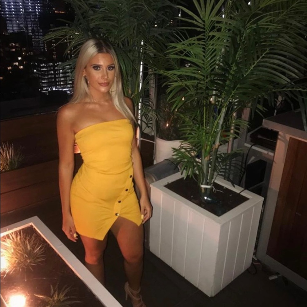 Yellow cotton dress *worn once*